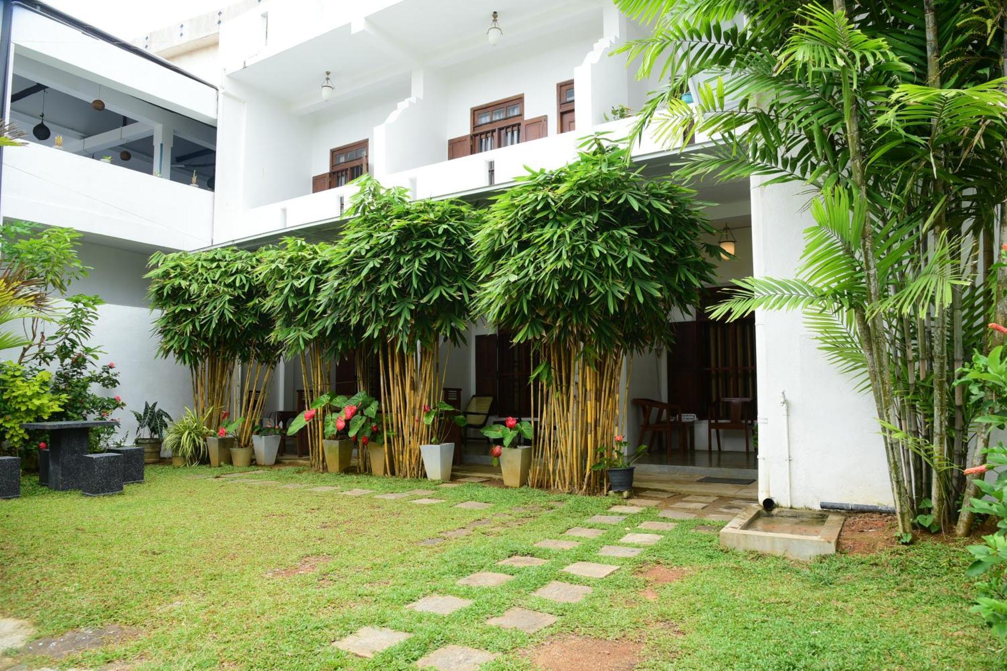 Hotel Tranquil Hikkaduwa Esterno foto